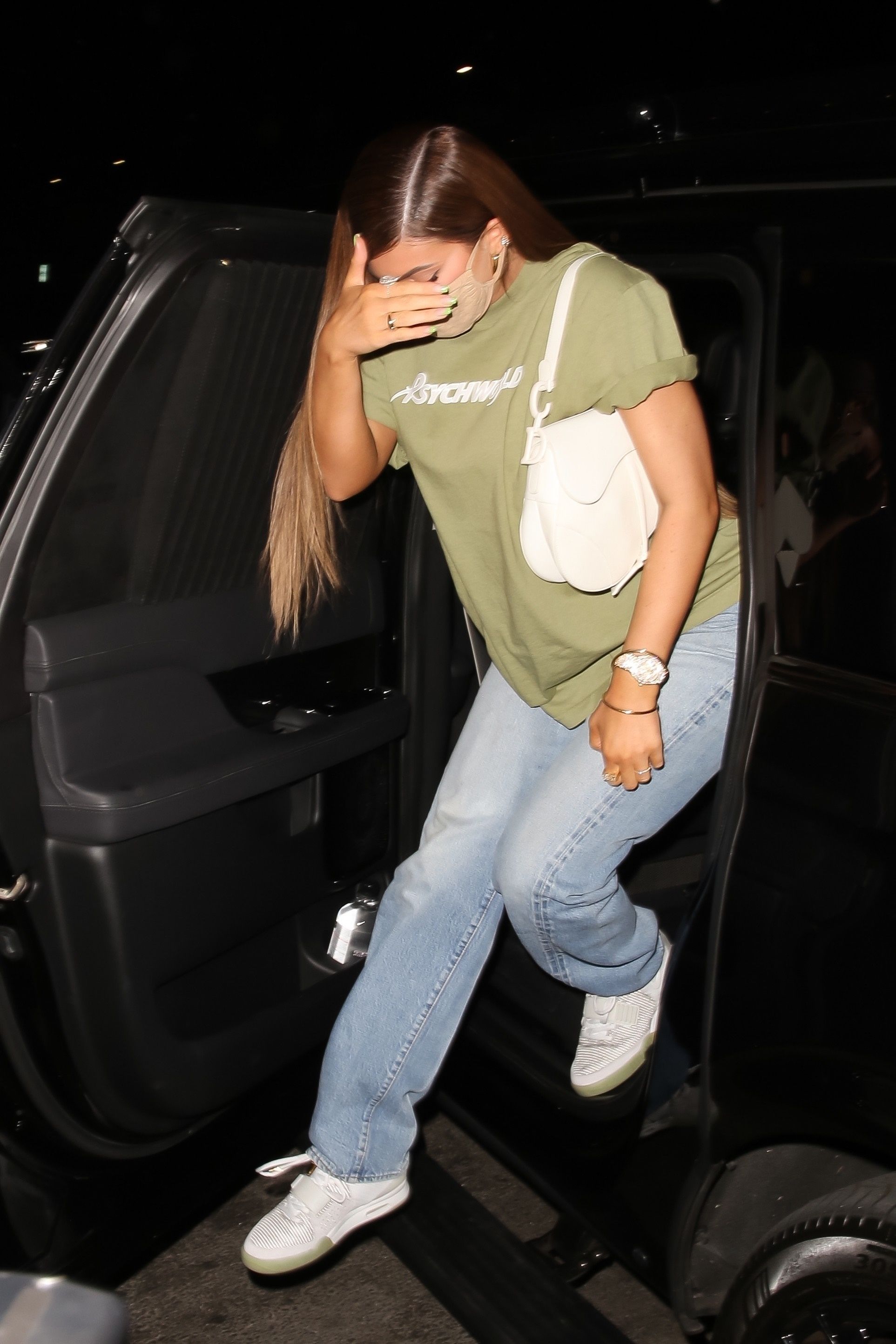 Access_Kardashian_004.jpg