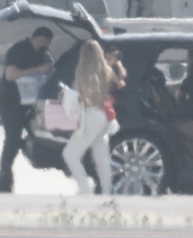Access_Kardashian_001.jpg