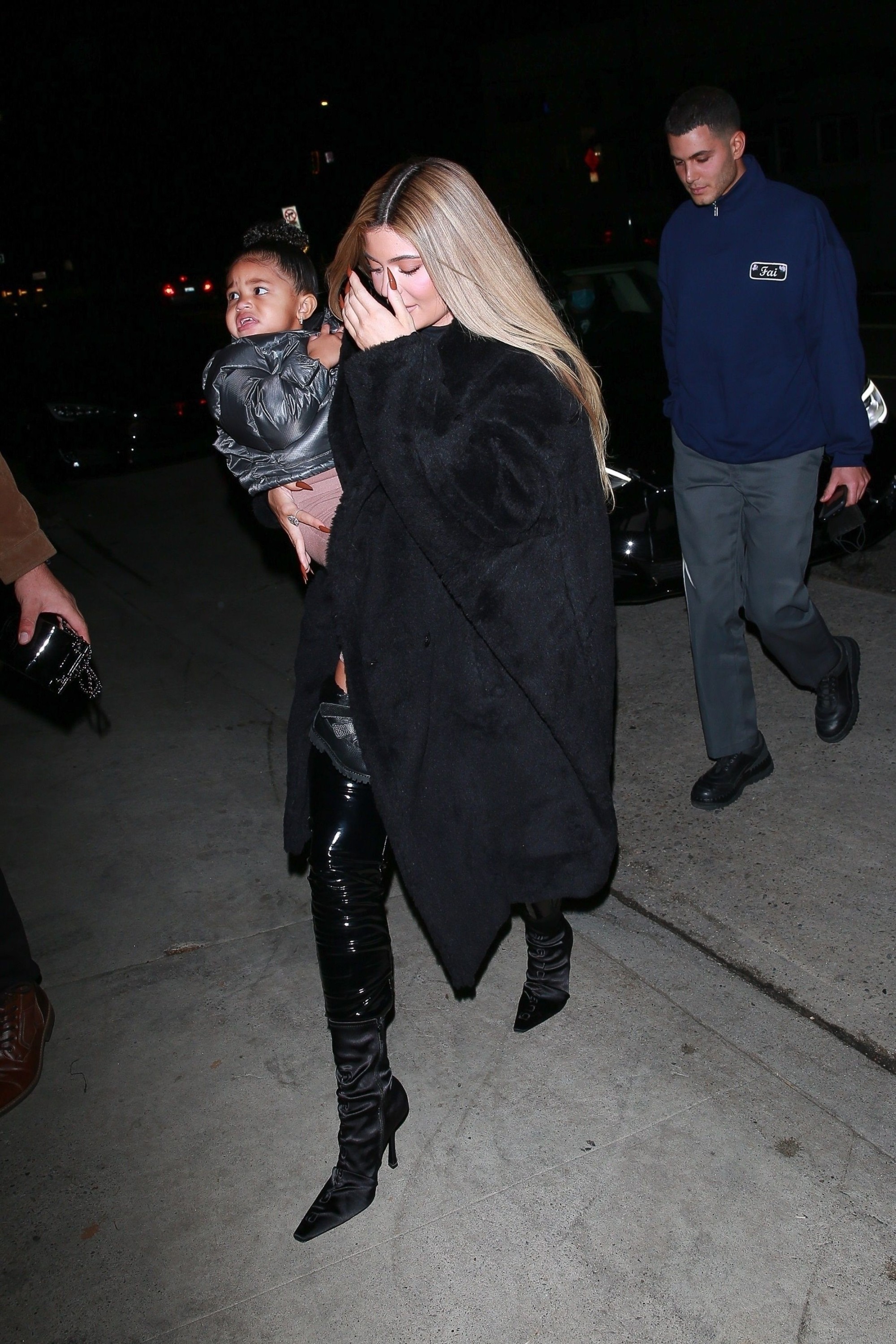 Access_Kardashian_007~0.jpg