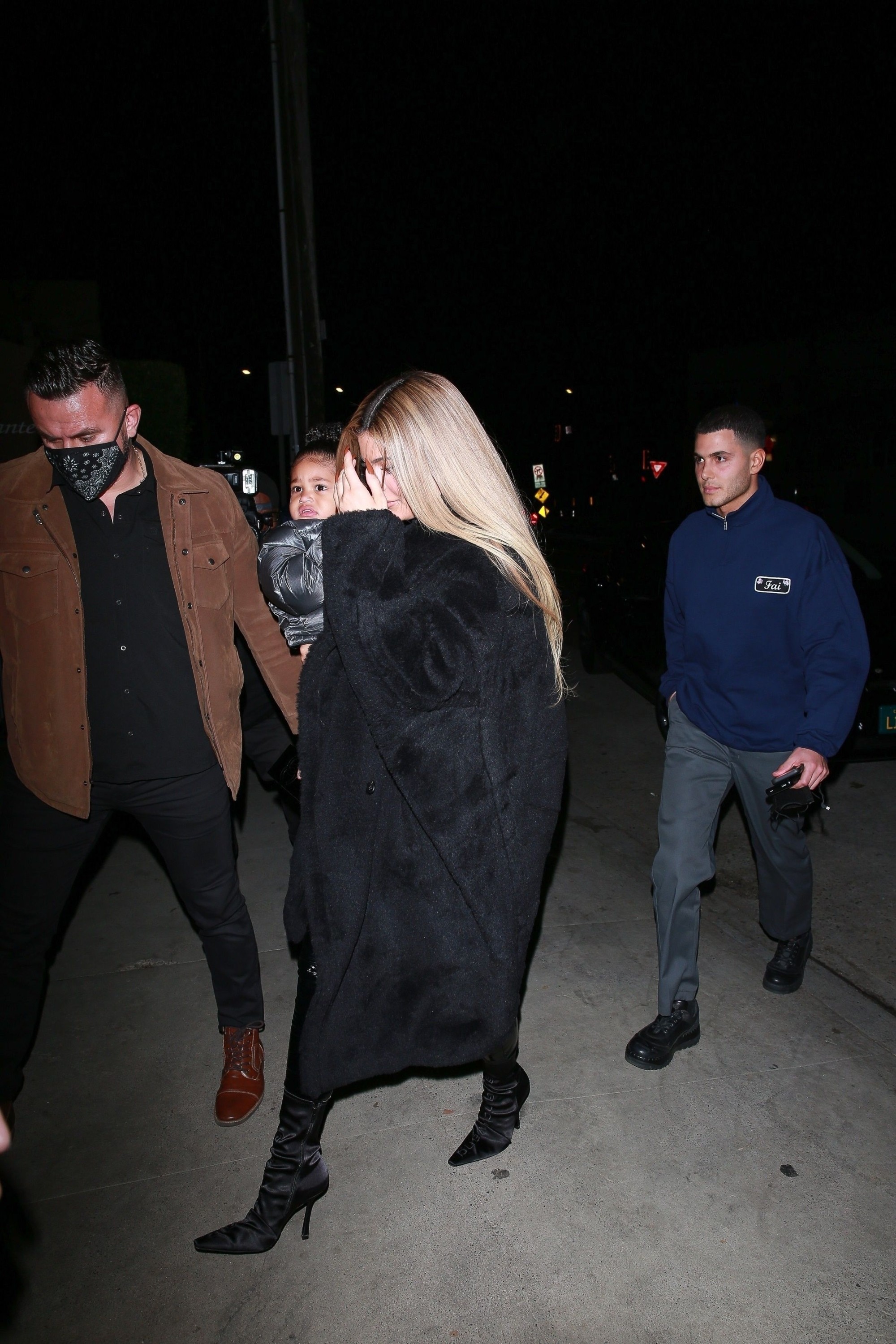 Access_Kardashian_009~0.jpg