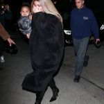Access_Kardashian_011~0.jpg
