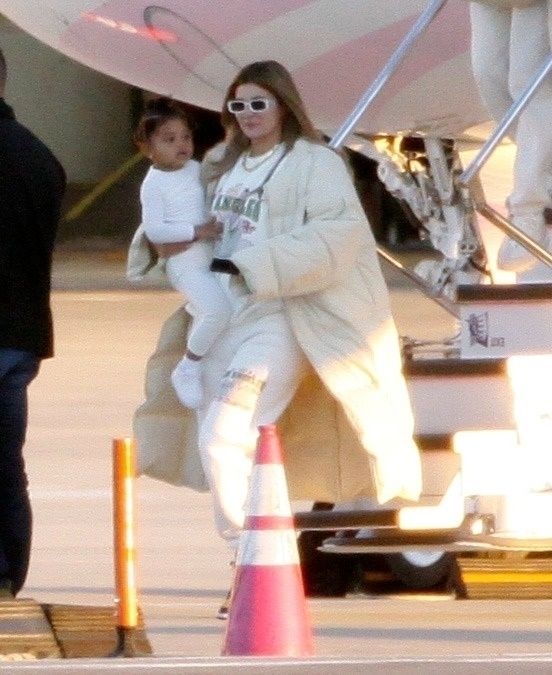 Access_Kardashian_001.jpg