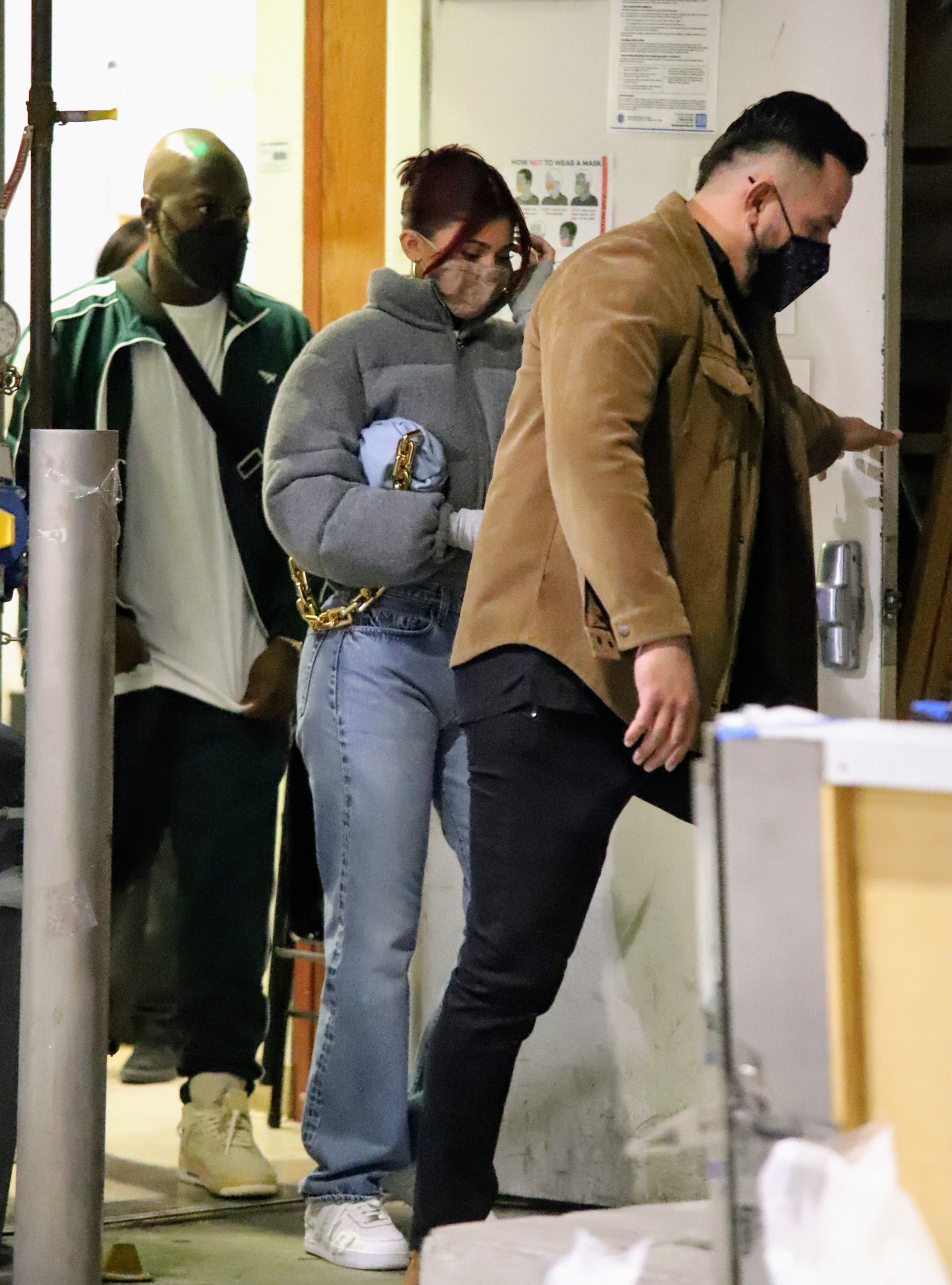 Access_Kardashian_005~0.jpg