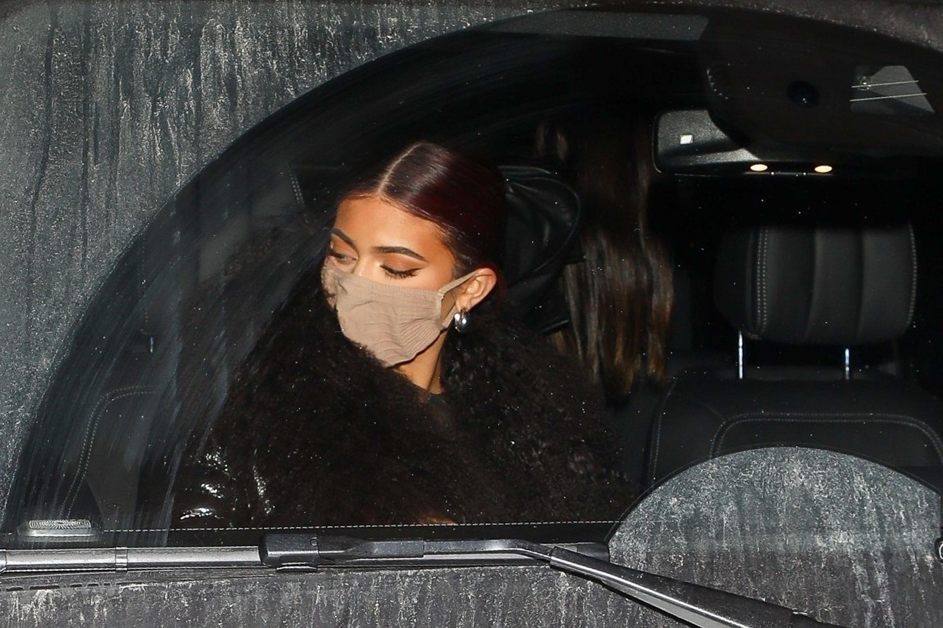 Access_Kardashian_001.jpg