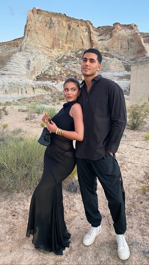 Access_Kardashian_019~2.jpg