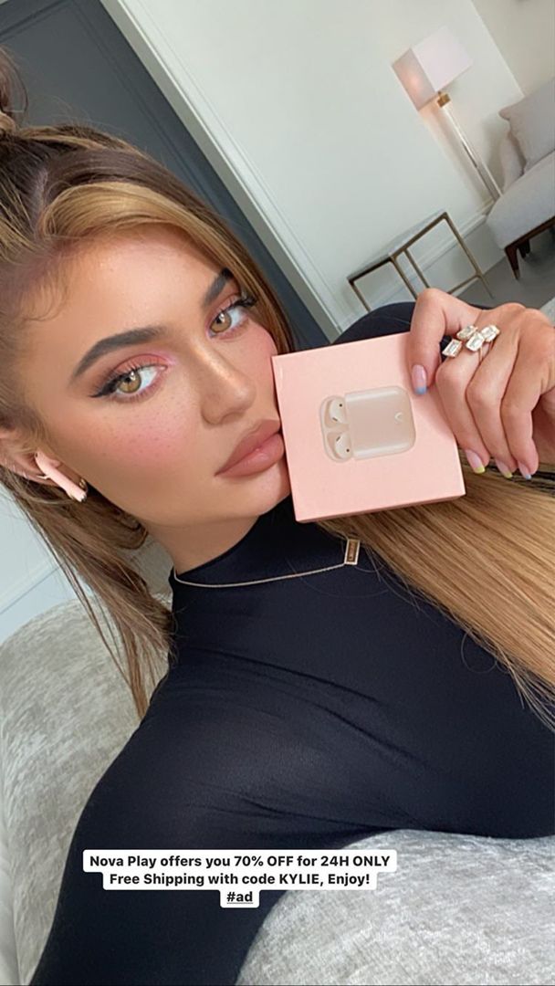 Access_Kardashian_031~1.jpg