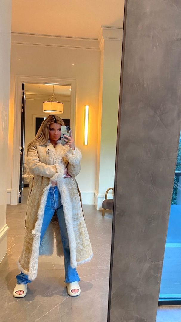 Access_Kardashian_055~3.jpg