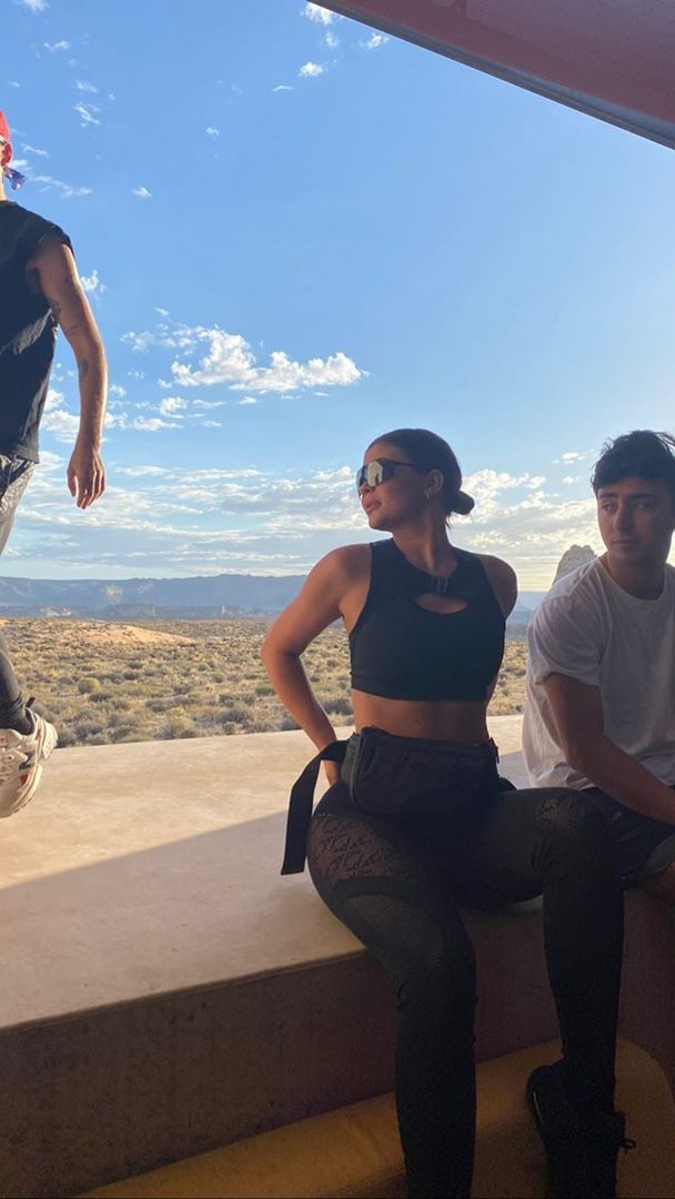Access_Kardashian_117~1.jpg