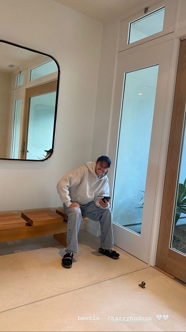 Access_Kardashian_127~1.jpg