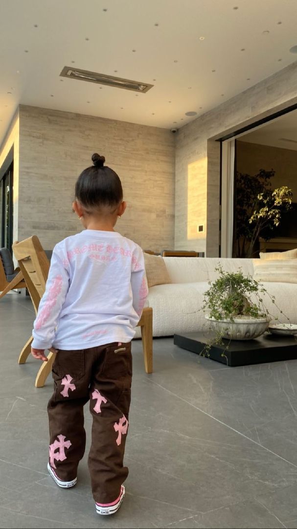 Access_Kardashian_165~2.jpg