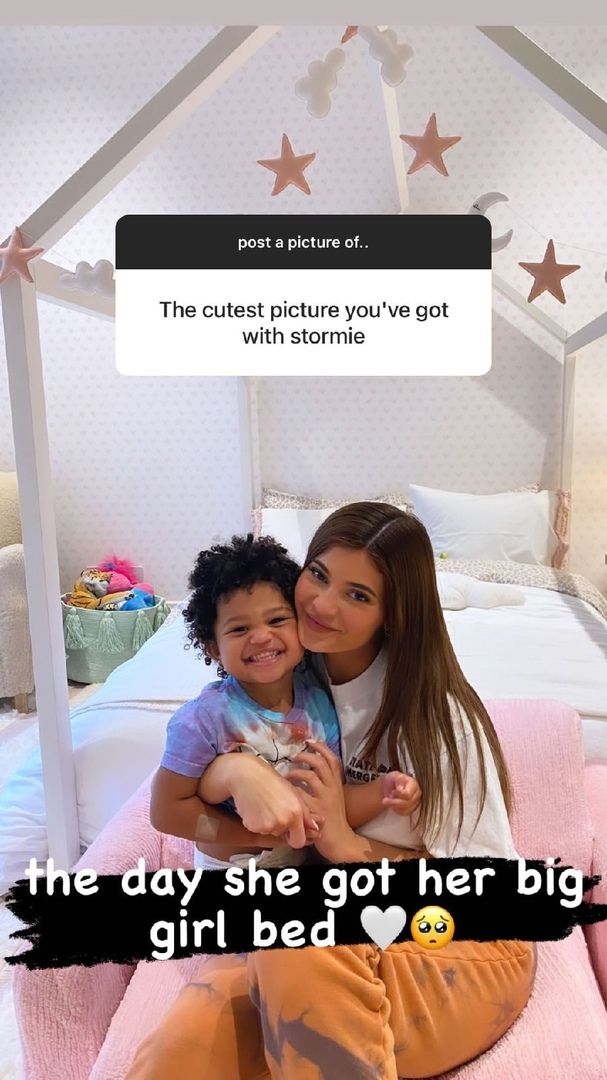 Access_Kardashian_185~2.jpg