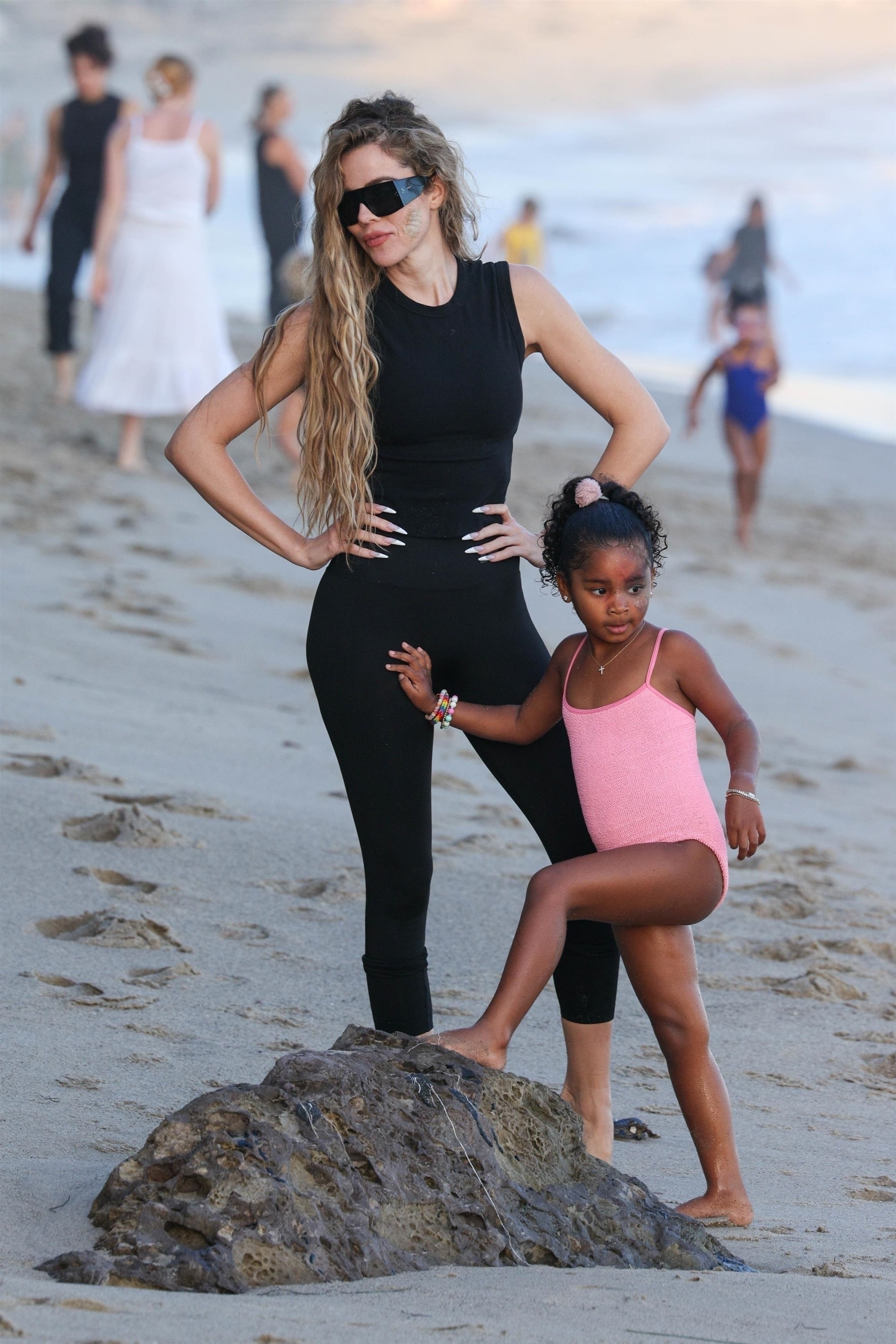 Access_Kardashian_100.jpg