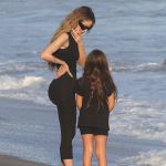 Filename=Access_Kardashian_010.jpg
Filesize=836KiB
Dimensions=1247x1869
Date added=06.09.22 Access_Kardashian_010.jpg