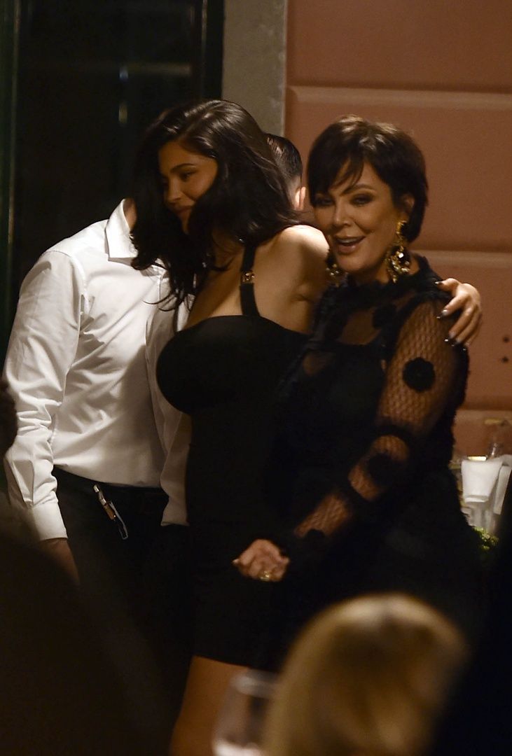 Access_Kardashian_006~0.jpg