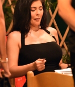 Access_Kardashian_007.jpg