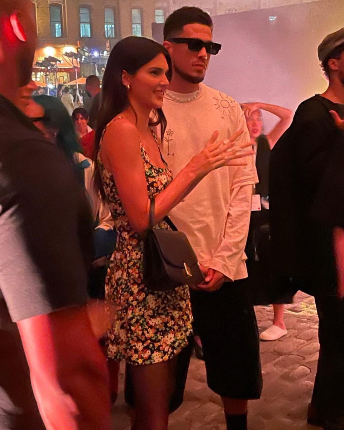 Access_Kardashian_003~0.jpg