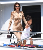 Access_Kardashian_001.jpg