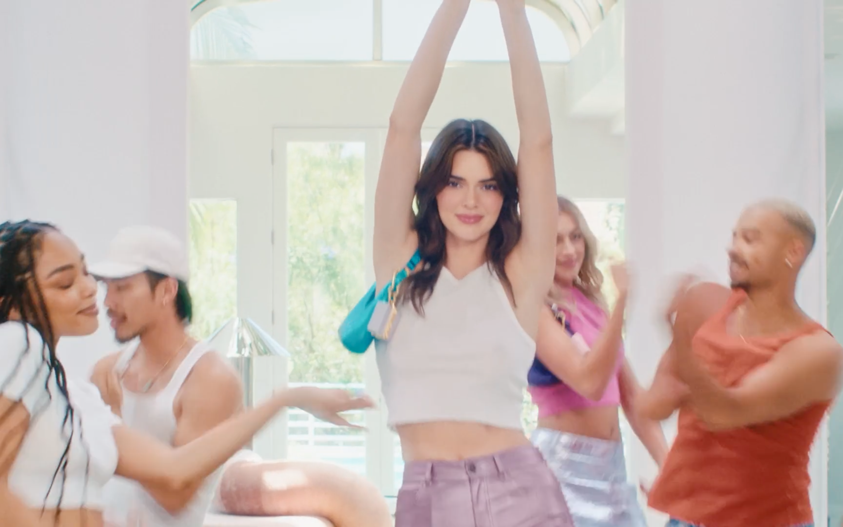 Access_Kardashian_028.png