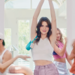 Access_Kardashian_028.png