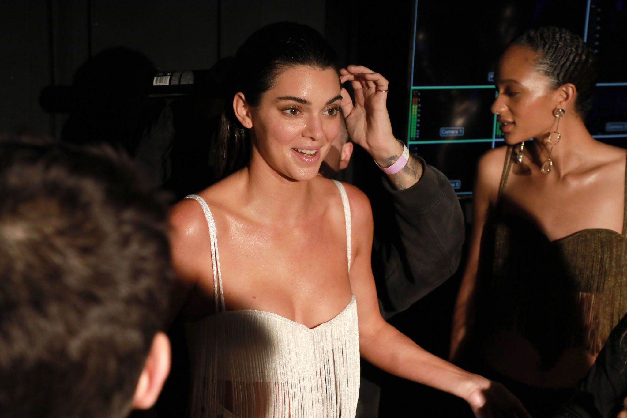 Access_Kardashian_001~0.jpg