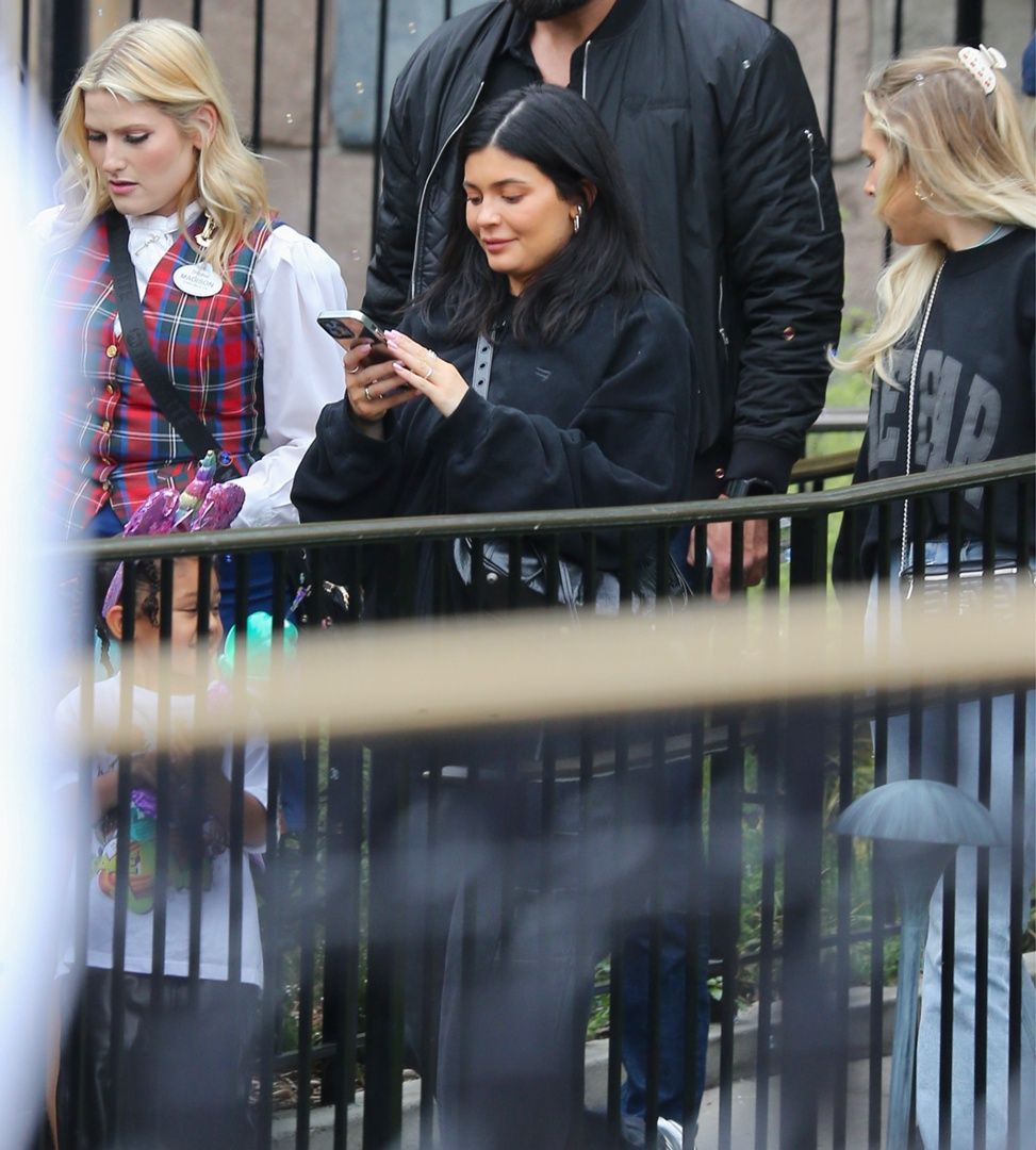 Access_Kardashian003.jpg