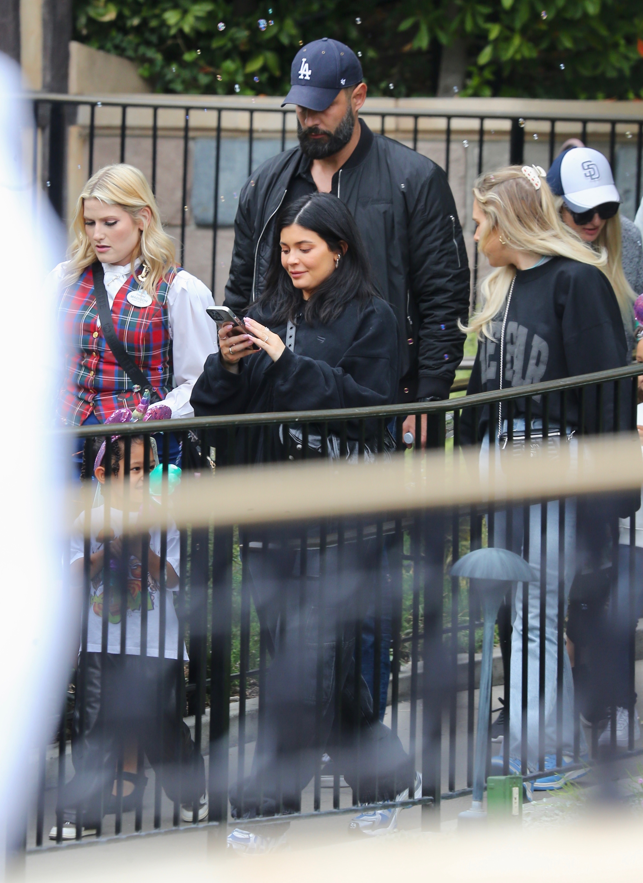 Access_Kardashian_001.jpg