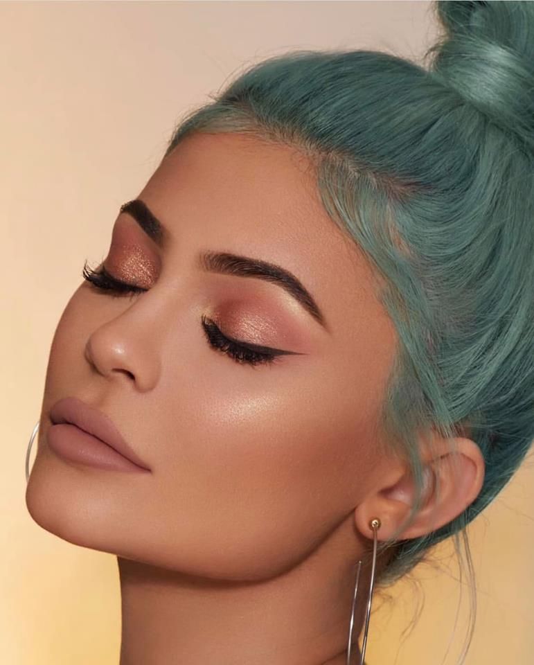 Access_Kardashian_002.jpg