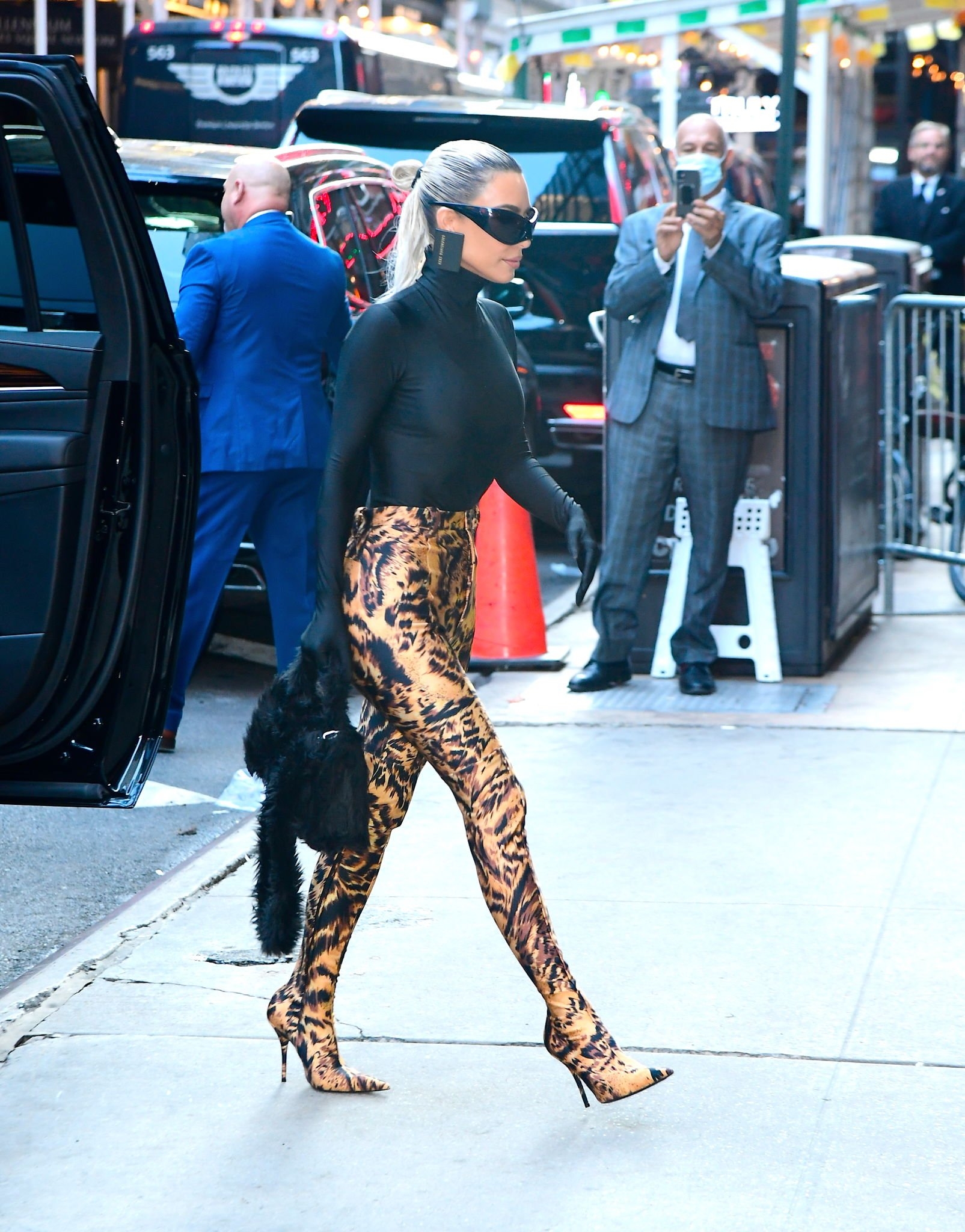 Access_Kardashian_001.jpg
