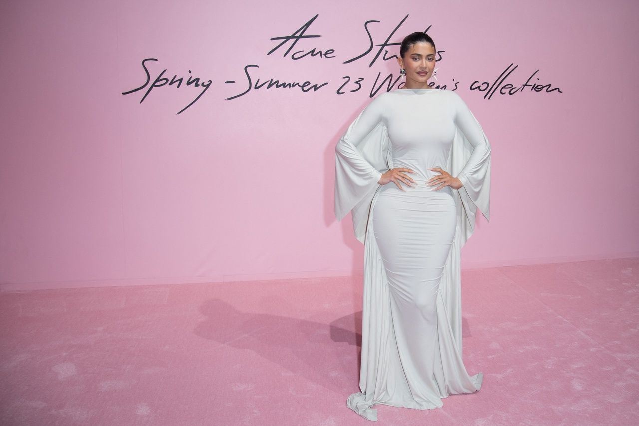 Access_Kardashian_001.jpg