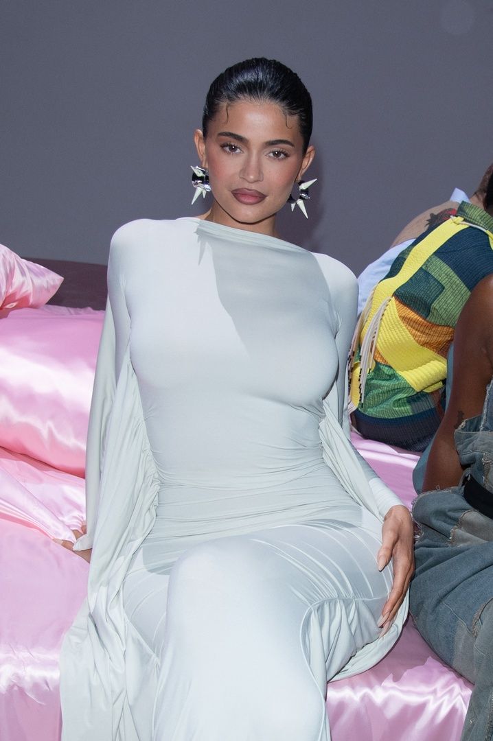 Access_Kardashian_001.jpg