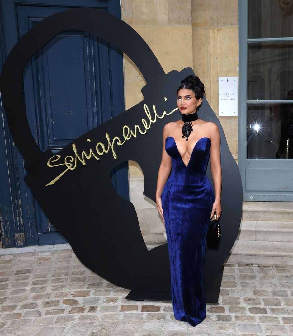 Access_Kardashian_003.jpg