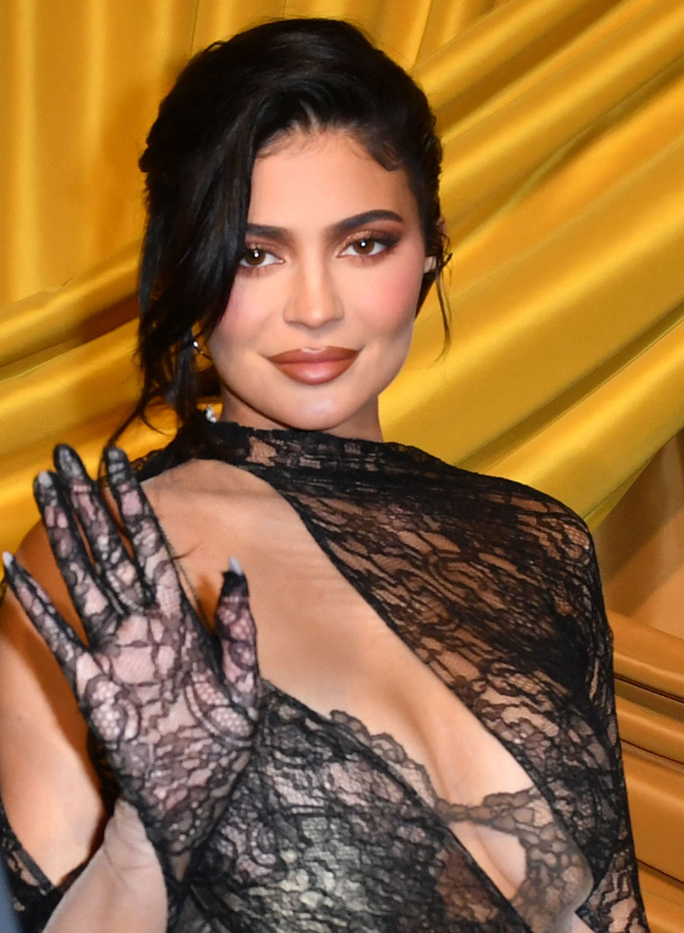 Access_Kardashian_057~0.jpg