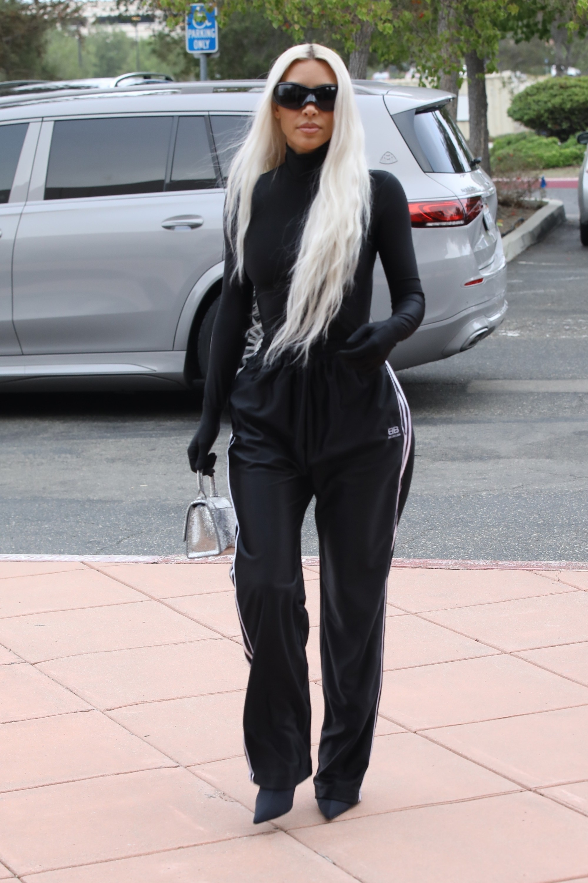 Access_Kardashian_001.jpg