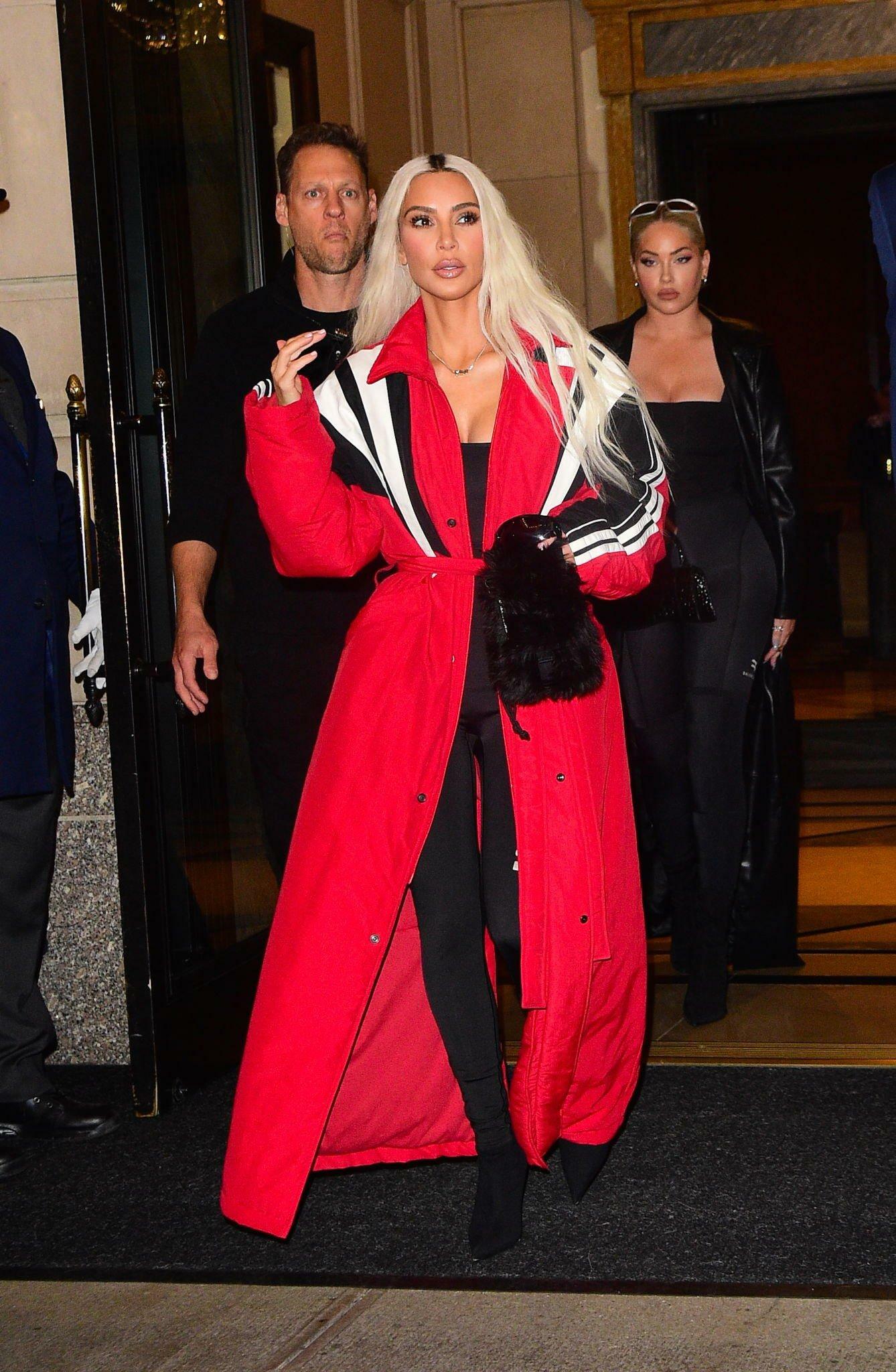 Access_Kardashian_001.jpg