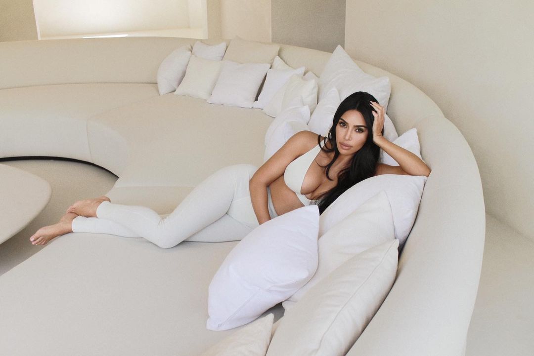 Access_Kardashian_001.jpg