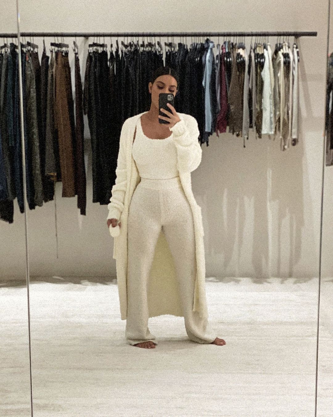 Access_Kardashian_004~0.jpg
