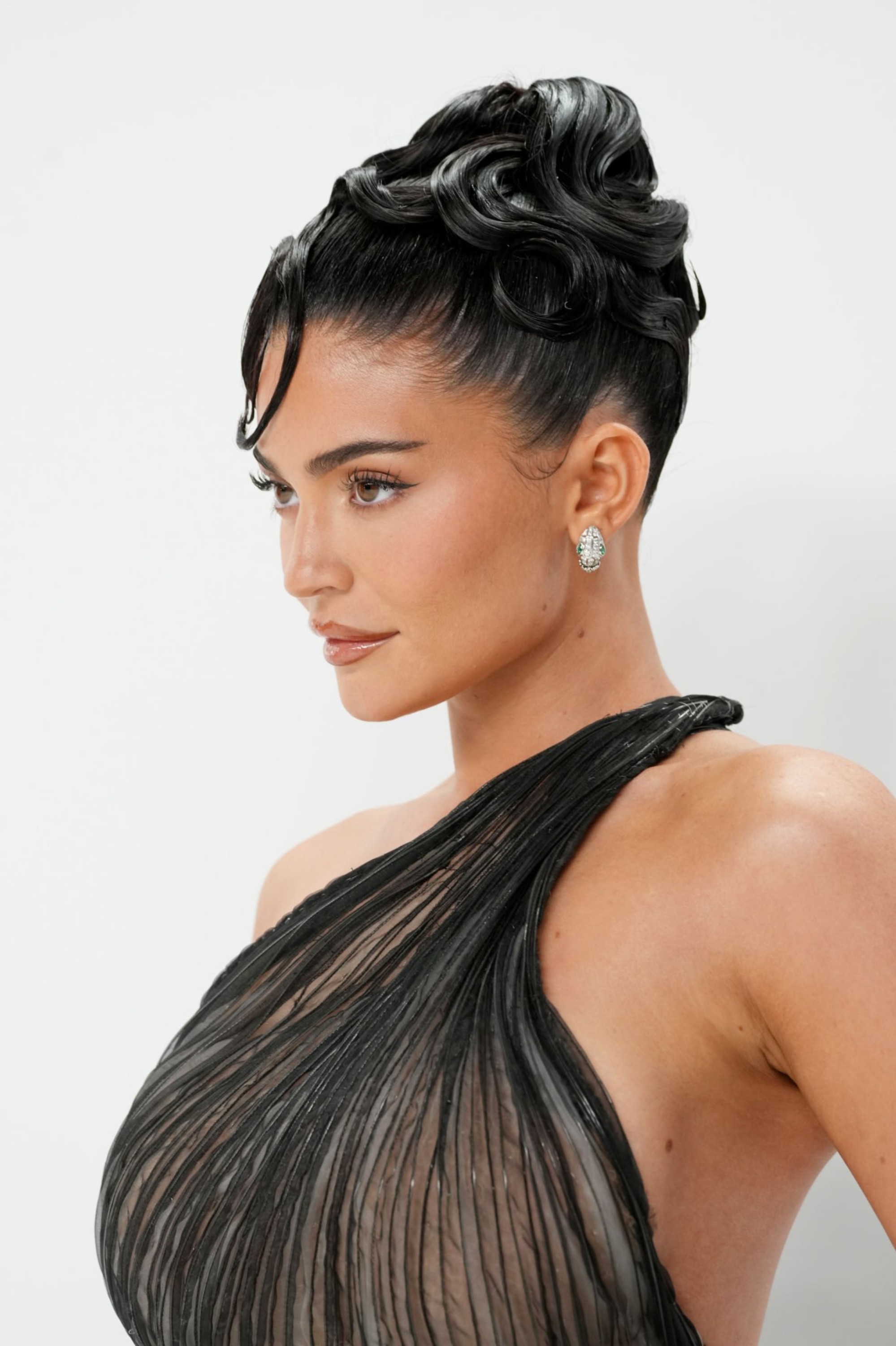 Access_Kardashian_001.jpg