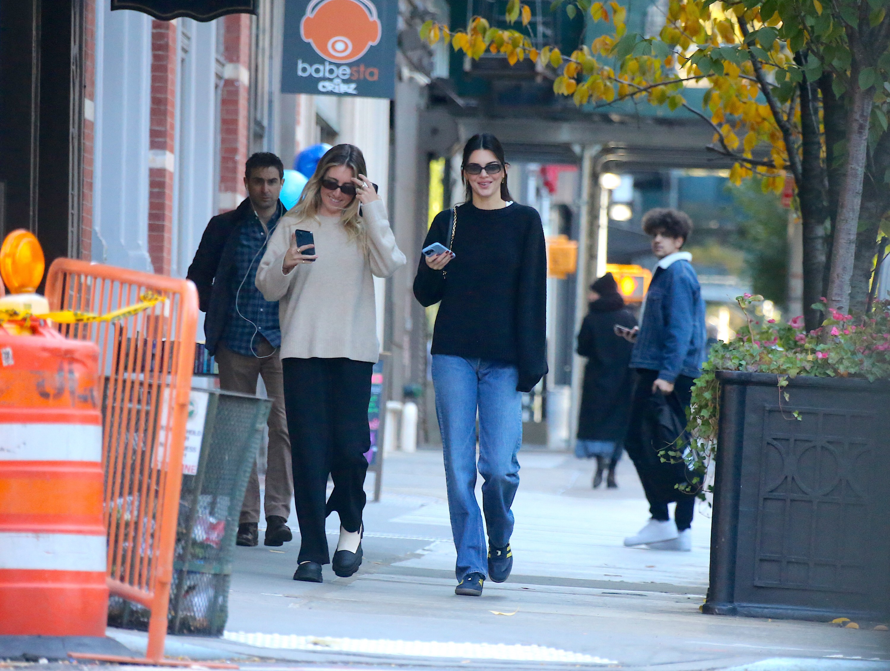 Access_Kardashian_001.jpg