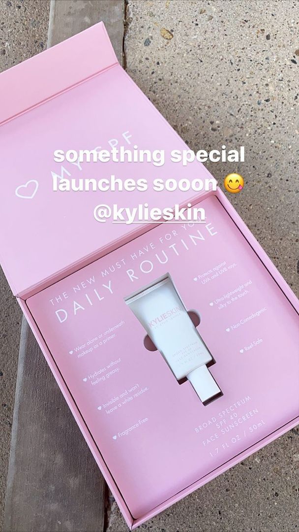 Access_Kardashian_123.jpg