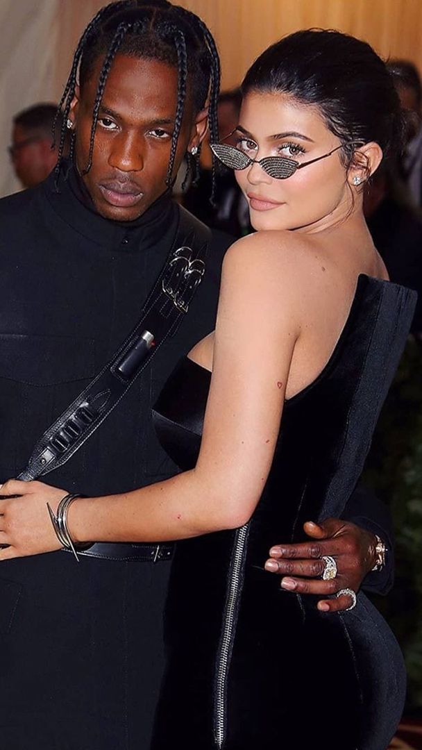 Access_Kardashian_415.jpg