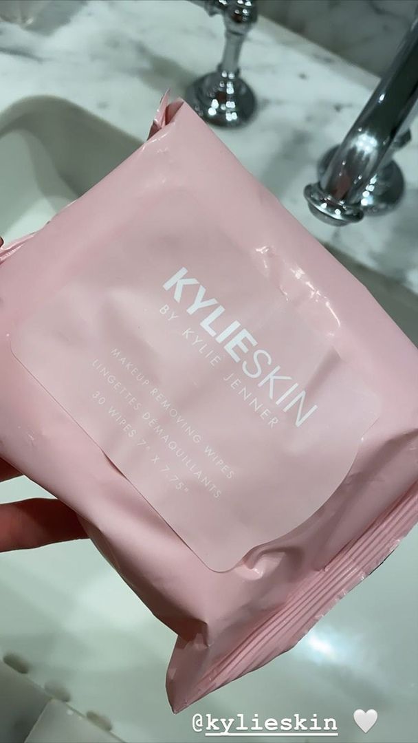 Access_Kardashian_976.jpg