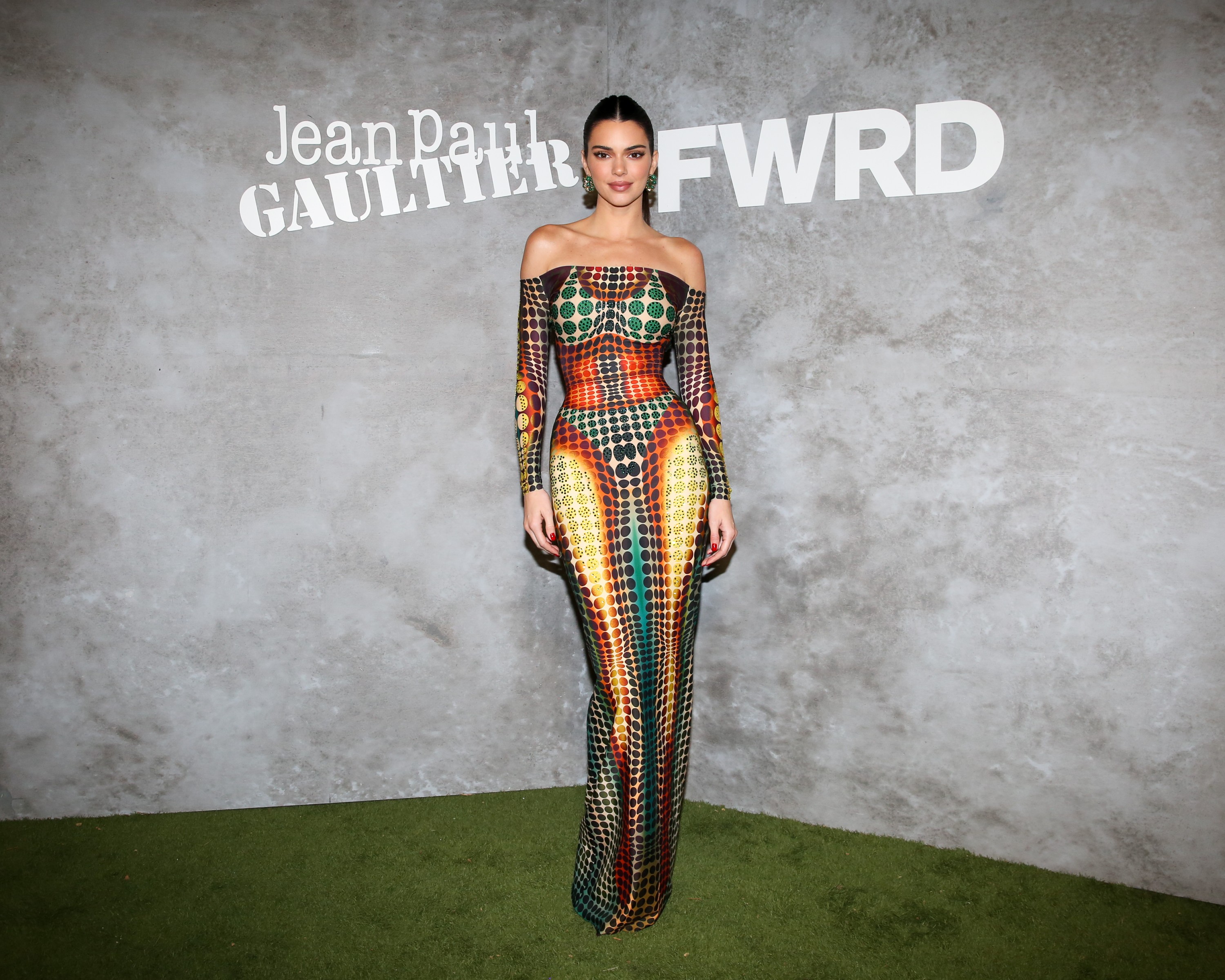 Access_Kardashian_001.jpg