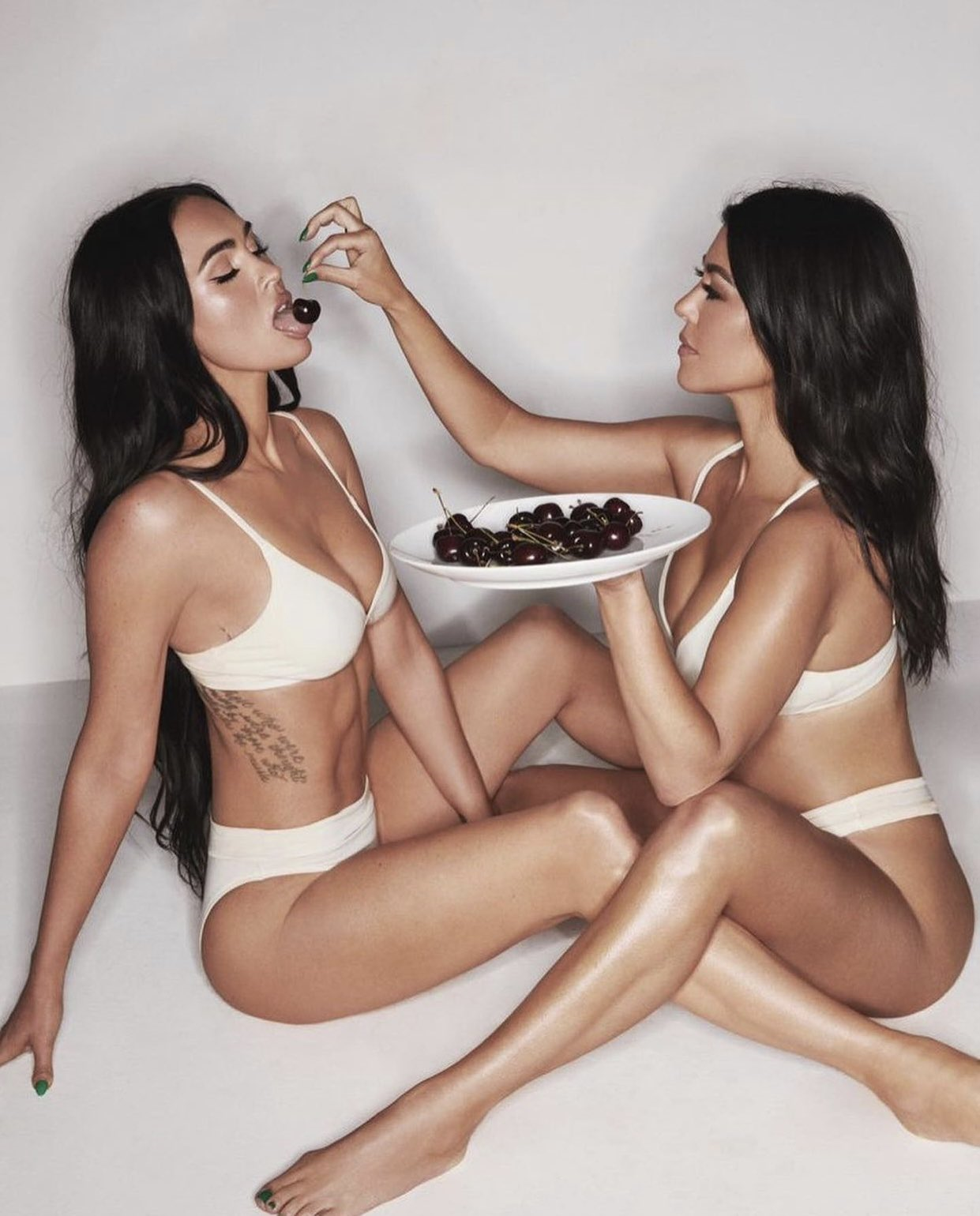 Access_Kardashian_010.png
