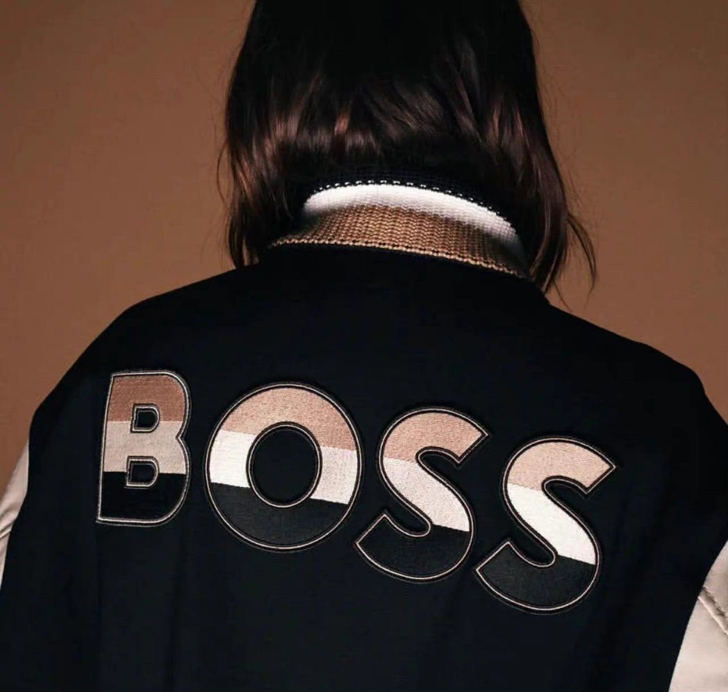 Access_Kardashian_001~0.jpg