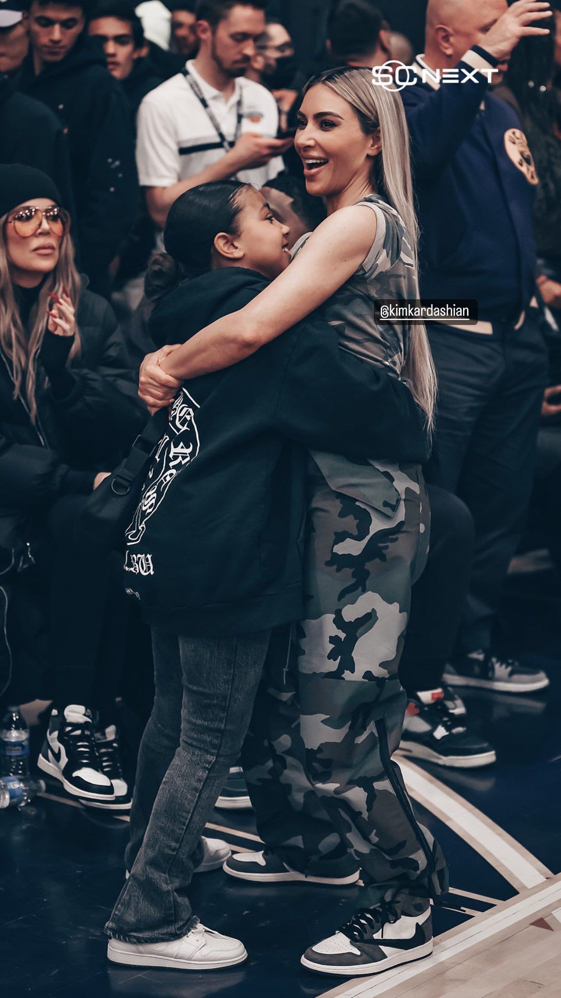 Access_Kardashian_001~0.JPG