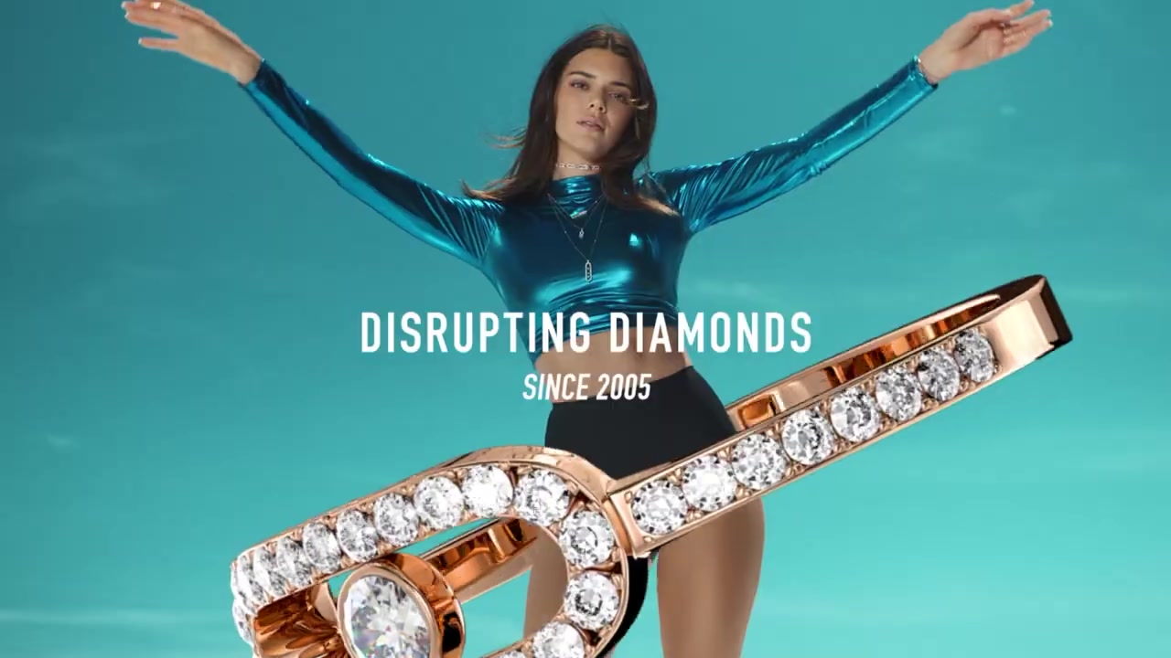 Kendall_Jenner_shines_as_the_new_face_of_Messika_campaign_hmnHs4blGUU_022.jpg