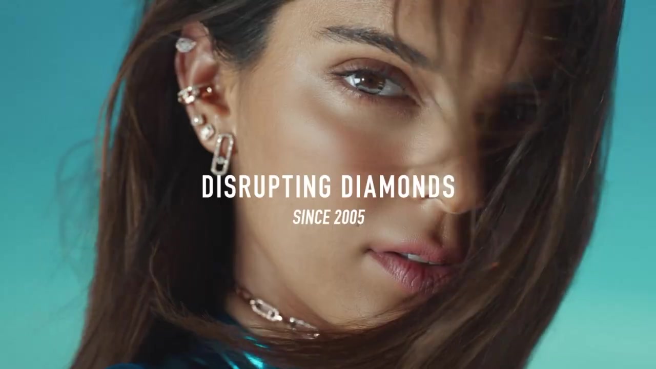 Kendall_Jenner_shines_as_the_new_face_of_Messika_campaign_hmnHs4blGUU_057.jpg