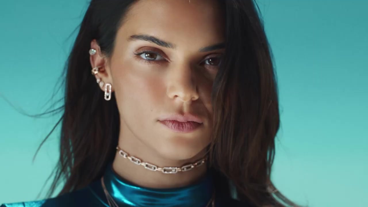 Kendall_Jenner_shines_as_the_new_face_of_Messika_campaign_hmnHs4blGUU_090.jpg