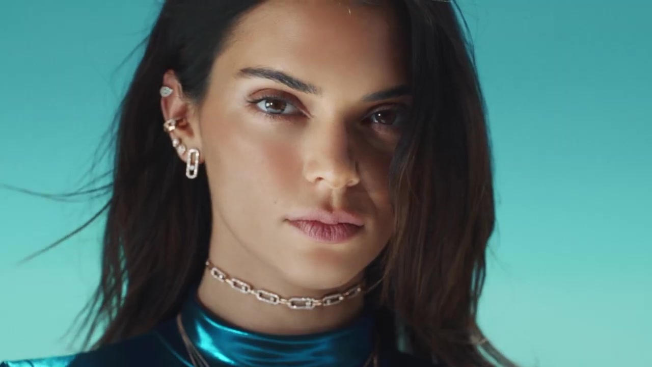 Kendall_Jenner_shines_as_the_new_face_of_Messika_campaign_hmnHs4blGUU_107.jpg