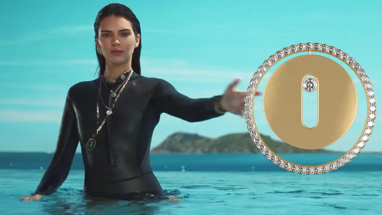 Kendall_Jenner_shines_as_the_new_face_of_Messika_campaign_hmnHs4blGUU_489.jpg